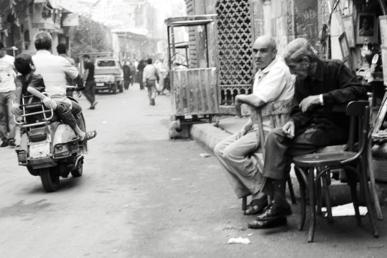 Street Photography: in Mu'iz Street